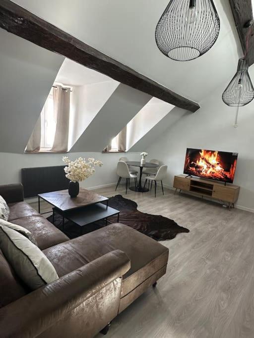 Apartment Premium House En Hypercentre - Parking Inclus Et A 7 Mins Rer A Saint-Germain-en-Laye
